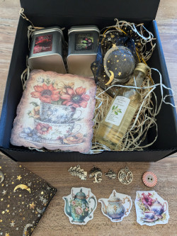 “Alice’s Tea Time” box set